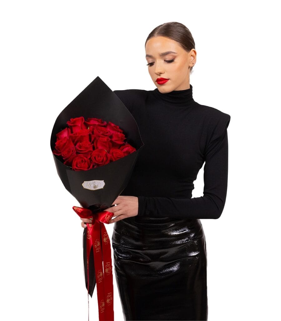 Flora Ria Red Roz Bouquet of 15 Red Roses 330 AED • La Vie en Rose Flower Shop Dubai
